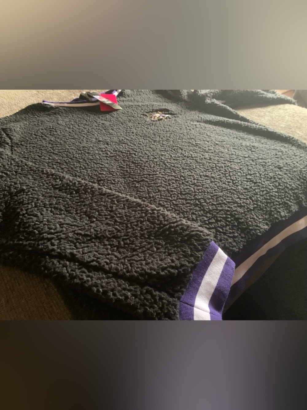 Men’s Black Sherpa Ravens Crewneck Pullover - Picture 4 of 10